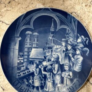 Vintage Bareuther Christmas collector plate from 1972.